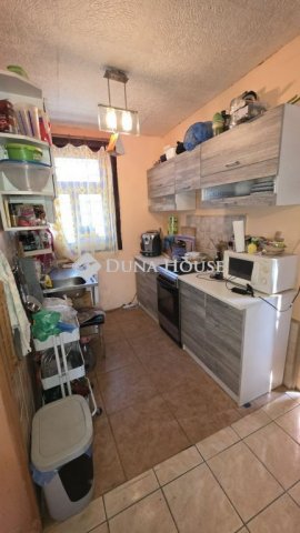 Eladó családi ház, Tápióbicskén 14.9 M Ft, 2 szobás