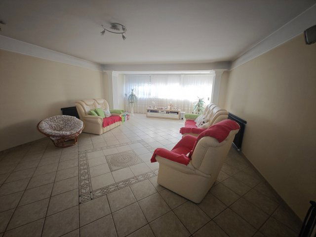 Eladó családi ház, Pécelen 99.99 M Ft, 4 szobás