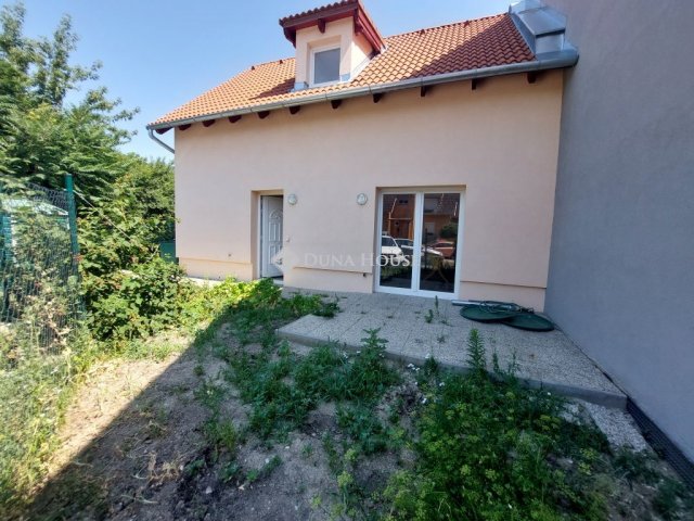 Kiadó sorház, albérlet, Sopronban 272 E Ft / hó, 3 szobás