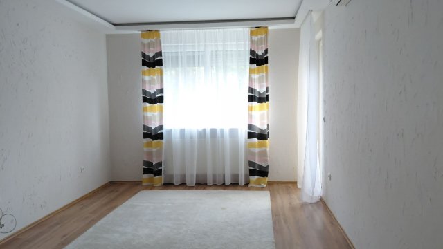 Eladó téglalakás, Nyíregyházán 71.9 M Ft, 4 szobás
