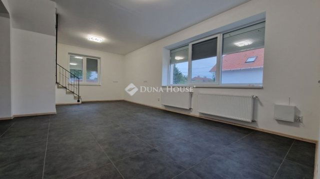 Eladó családi ház, Érden 109.9 M Ft, 5 szobás
