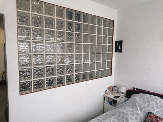 Eladó téglalakás, Nyíregyházán 42.9 M Ft, 2 szobás