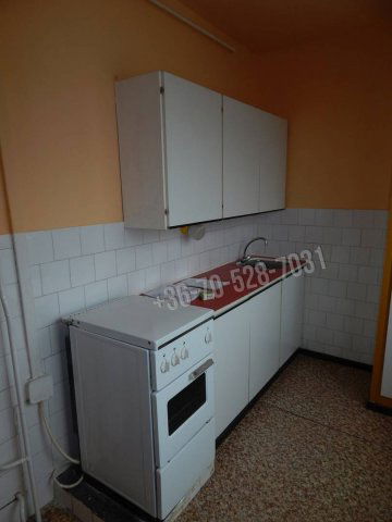 Eladó panellakás, Tatabányán 35.9 M Ft, 2 szobás