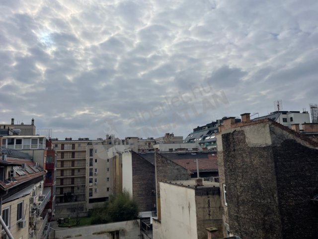 Eladó téglalakás, VIII. kerületben, Népszínház utcában
