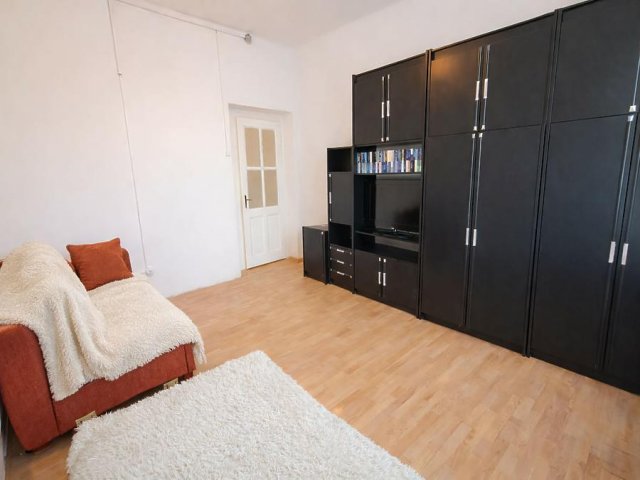 Eladó téglalakás, Budapesten, XV. kerületben 28 M Ft, 1 szobás