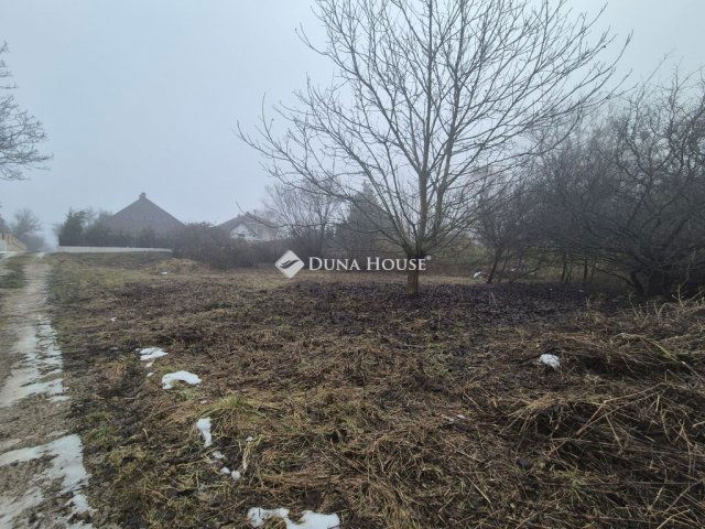 Eladó telek, Vonyarcvashegyen 42 M Ft / költözzbe.hu