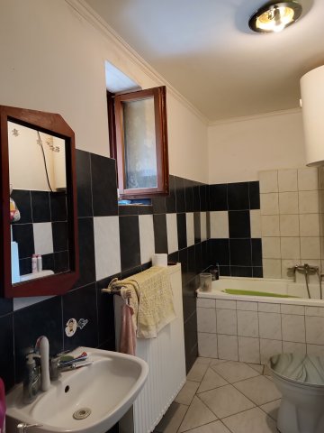 Eladó családi ház, Királyszentistvánon 44.99 M Ft, 3 szobás