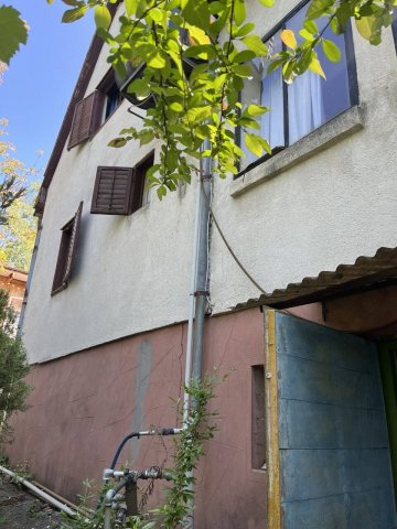 Eladó családi ház, Pilisszántón 35 M Ft, 1+2 szobás