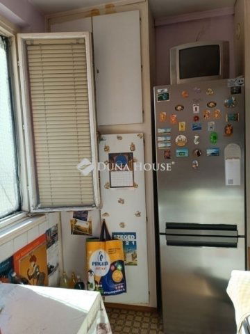 Eladó panellakás, Szegeden 44.9 M Ft, 2 szobás