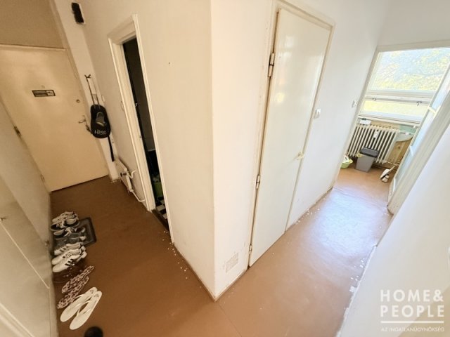 Eladó téglalakás, Szegeden 52.99 M Ft, 2 szobás