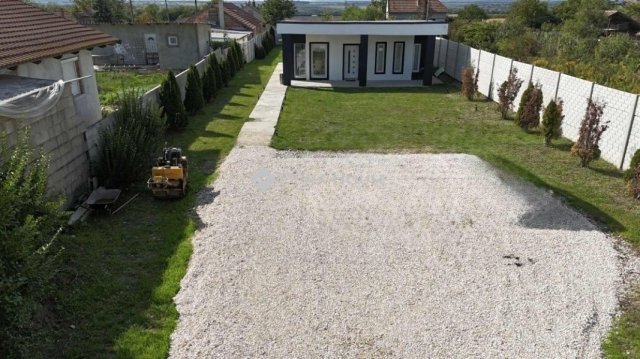 Eladó családi ház, Érden 62.9 M Ft, 3 szobás