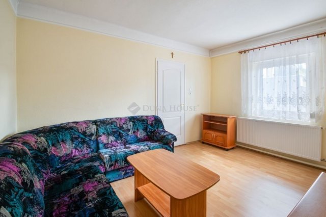Eladó családi ház, Pilisszentkereszten 90 M Ft, 3 szobás