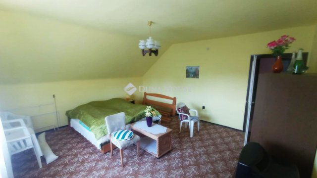 Eladó családi ház, Zalakaroson 95 M Ft, 5 szobás