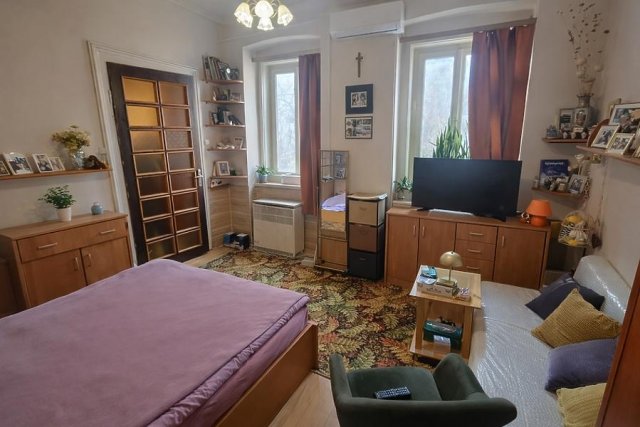 Eladó családi ház, Budapesten, IV. kerületben 38 M Ft, 1 szobás