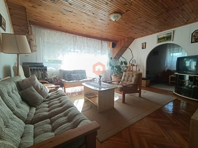 Eladó családi ház, Pécsett, Bálicsi úton 94.9 M Ft, 3+3 szobás