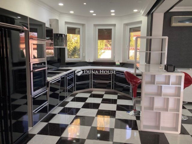 Kiadó családi ház, albérlet, Debrecenben 450 E Ft / hó