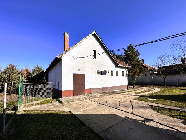 Eladó üzlethelyiség, Sarkadon 17.9 M Ft / költözzbe.hu