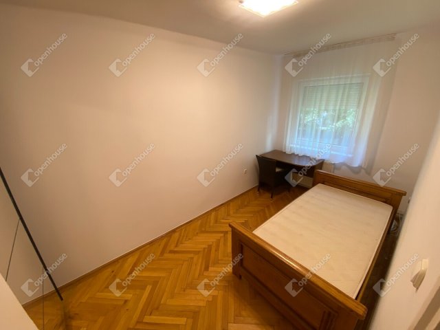 Eladó téglalakás, Debrecenben 85 M Ft, 3 szobás
