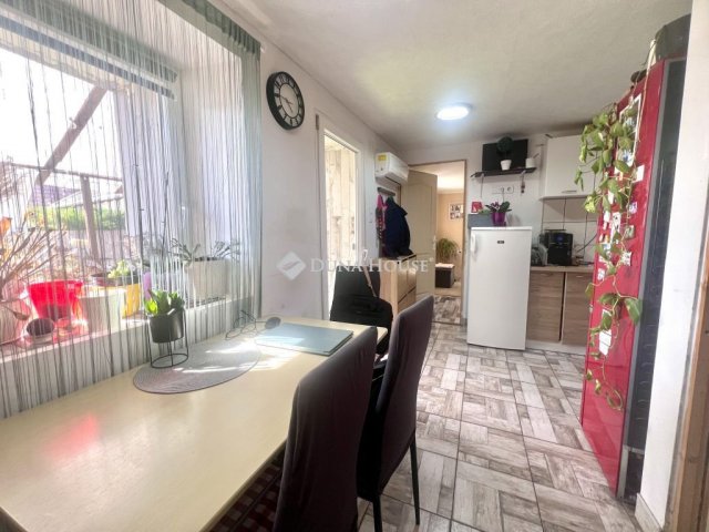 Eladó családi ház, Alsónémediben 52.9 M Ft, 2 szobás