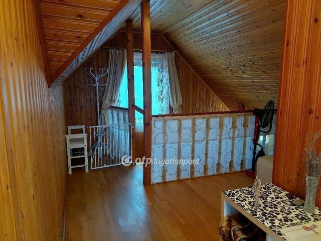 Eladó családi ház, Bakonyszentlászlón 75 M Ft, 3 szobás