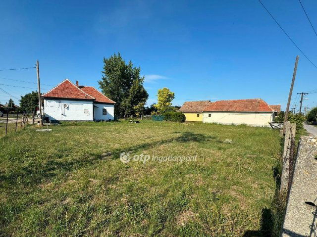 Eladó telek, Poroszlón 9.9 M Ft / költözzbe.hu