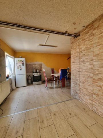 Eladó családi ház, Kertán 17.9 M Ft, 2 szobás