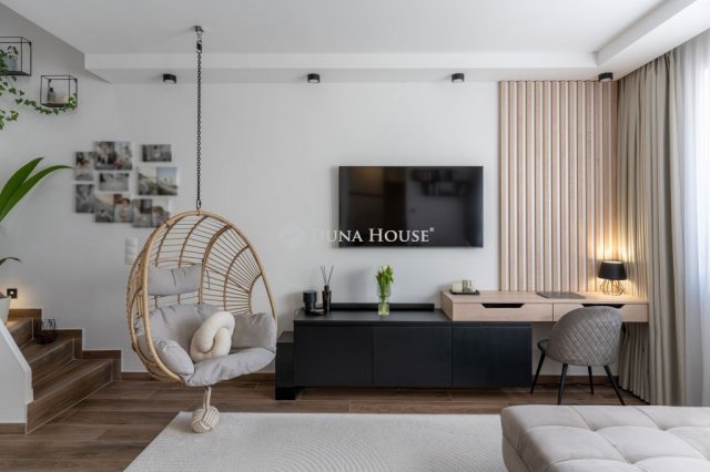 Eladó téglalakás, Budakeszin 145 M Ft, 3 szobás