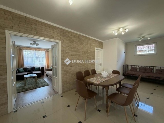 Eladó családi ház, Pilisen 125 M Ft, 5 szobás