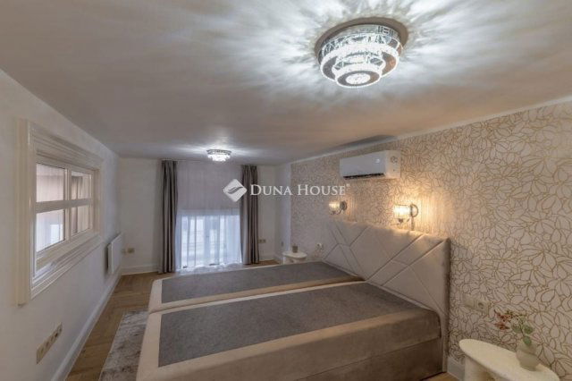 Eladó téglalakás, Budapesten, V. kerületben 159.9 M Ft, 3 szobás
