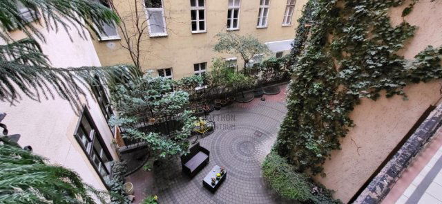 Eladó téglalakás, Budapesten, IX. kerületben 162 M Ft, 3 szobás