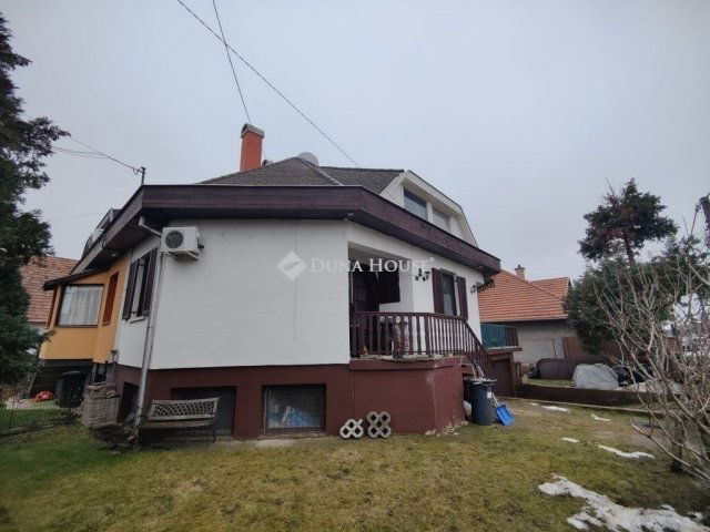 Eladó ikerház, Vecsésen 105 M Ft, 6 szobás