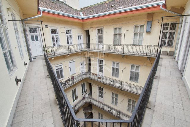Eladó téglalakás, Budapesten, V. kerületben 329 M Ft, 4 szobás