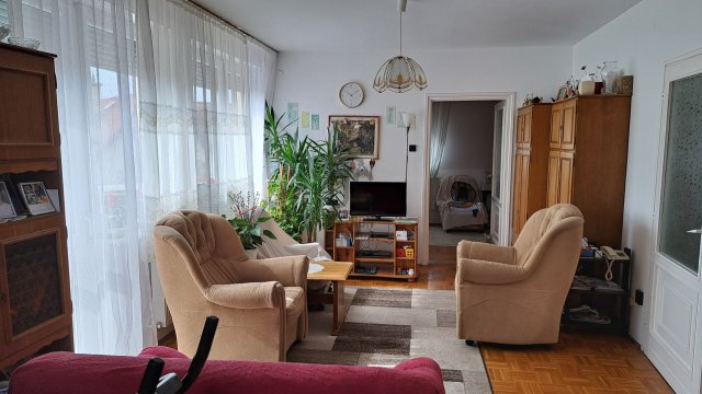 Eladó téglalakás, Debrecenben 75 M Ft, 4 szobás