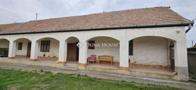 Eladó családi ház, Kókán 38.4 M Ft, 5 szobás