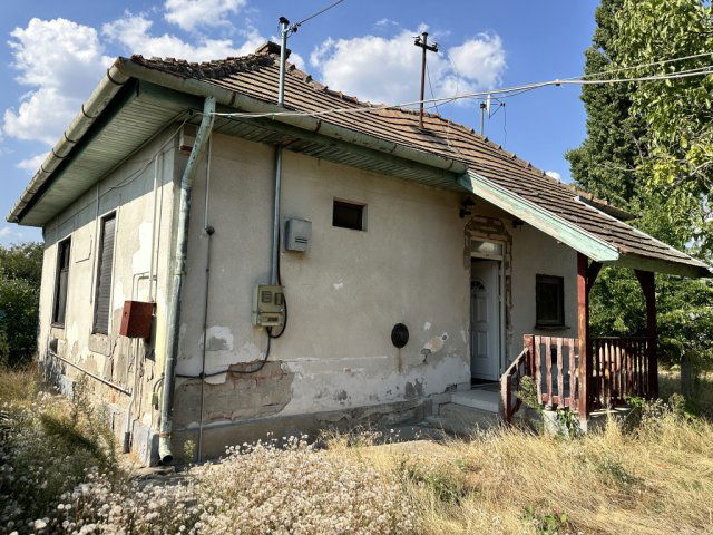 Eladó családi ház, Szigethalmon 49.9 M Ft, 1+1 szobás