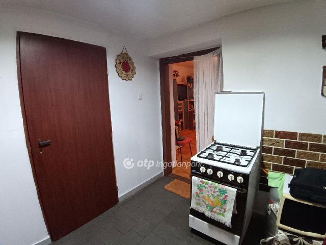 Eladó családi ház, Homrogdon 5.5 M Ft, 2 szobás