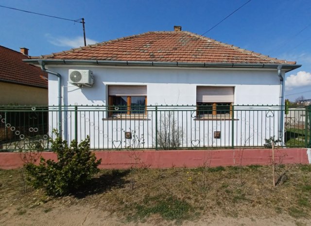 Eladó családi ház, Hernádon 55 M Ft, 2 szobás