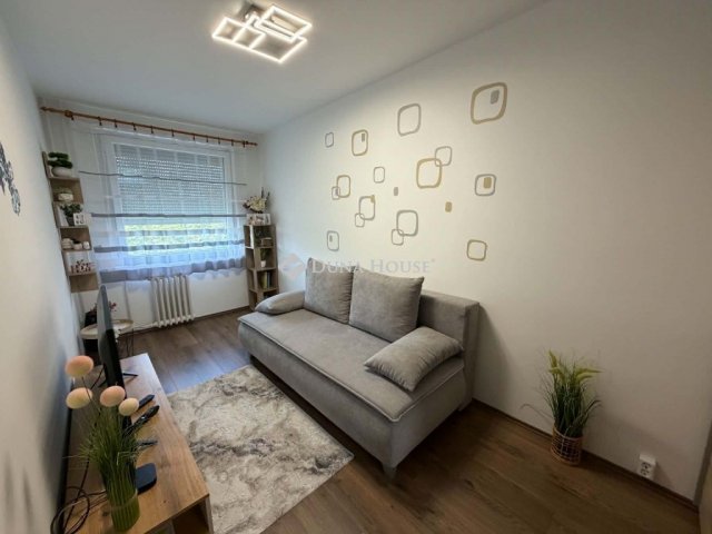 Eladó panellakás, Debrecenben 62 M Ft, 3 szobás