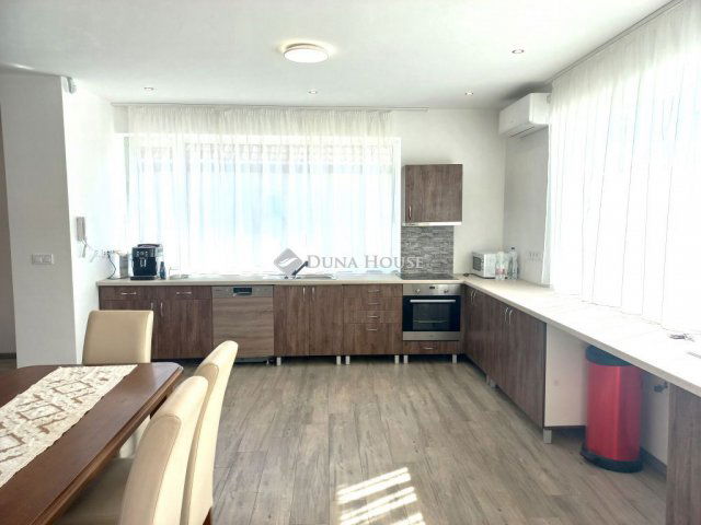 Eladó családi ház, Balmazújvárosban 85 M Ft, 3 szobás