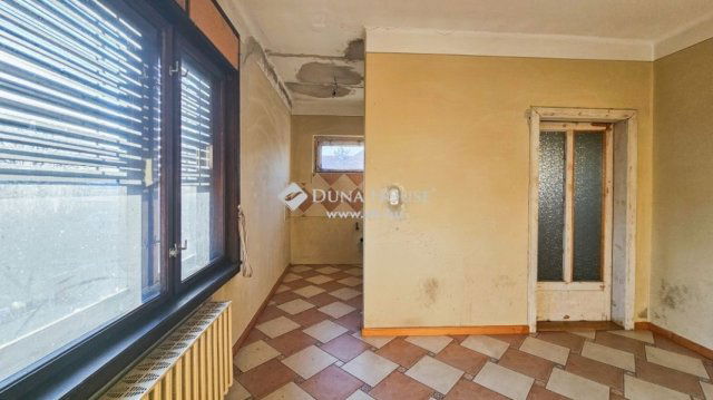 Eladó családi ház, Tápiószecsőn 59.9 M Ft, 5 szobás