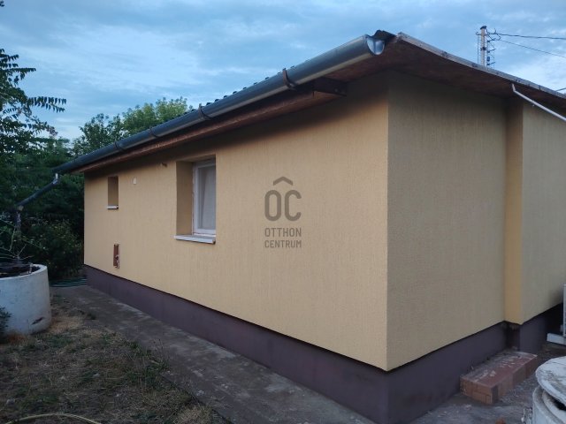 Eladó nyaraló, Csörögön 34.5 M Ft, 2 szobás
