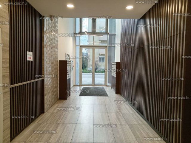 Eladó garázs, Budapesten, XIII. kerületben 8.9 M Ft, 1 szobás