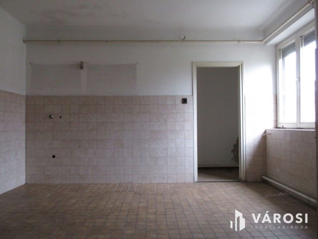 Eladó családi ház, Dejtáron 16.5 M Ft, 5 szobás