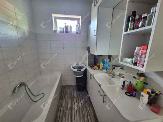 Eladó téglalakás, Gyömrőn 89.99 M Ft, 4 szobás