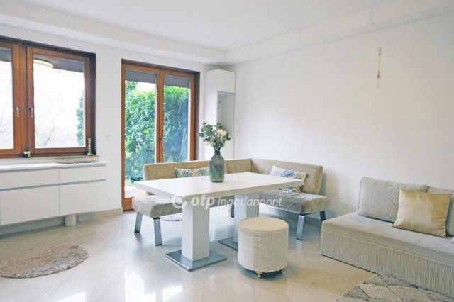 Eladó téglalakás, Budapesten, II. kerületben 135 M Ft, 2 szobás