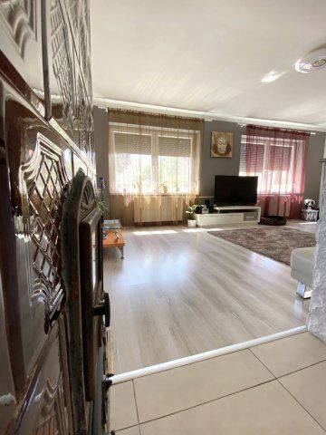 Eladó családi ház, Szegeden 114.7 M Ft, 4 szobás