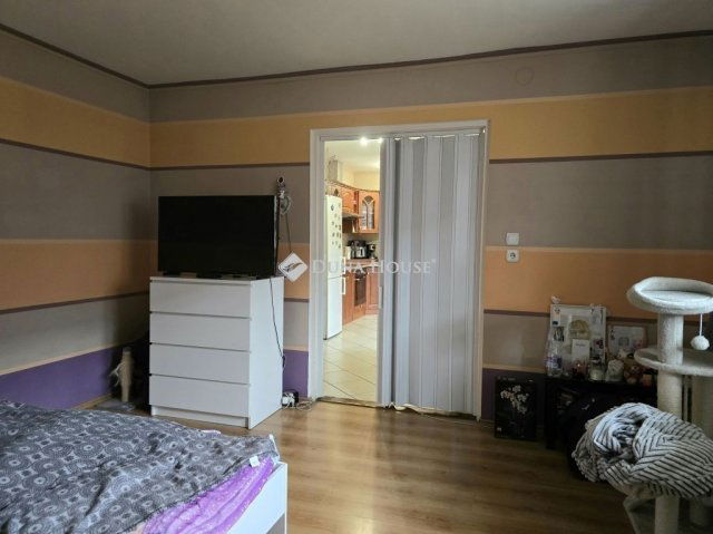 Eladó téglalakás, Vácon 55 M Ft, 2 szobás