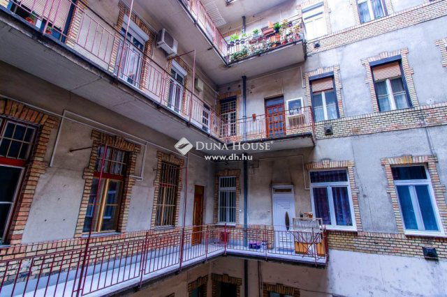 Eladó téglalakás, Budapesten, VIII. kerületben 69 M Ft, 4 szobás