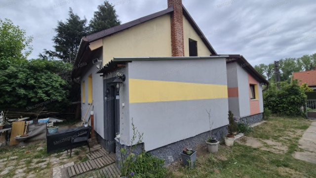 Eladó családi ház, Fertőhomokon 55 M Ft, 4 szobás