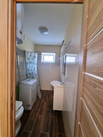 Kiadó téglalakás, albérlet, Pécsett 200 E Ft / hó, 2 szobás